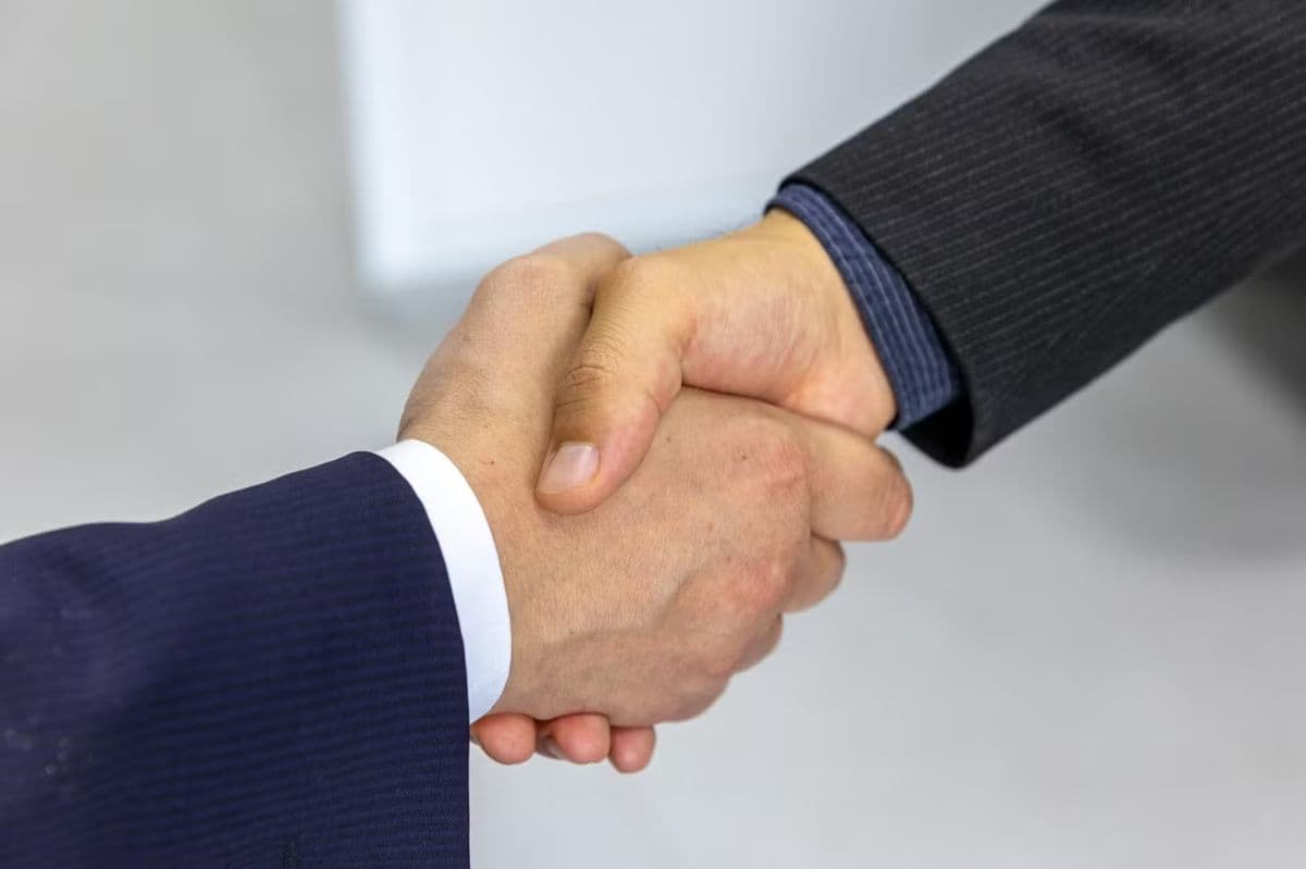 Why You Need a Real Estate Agent to Find Your Dream Home, and How to Find One